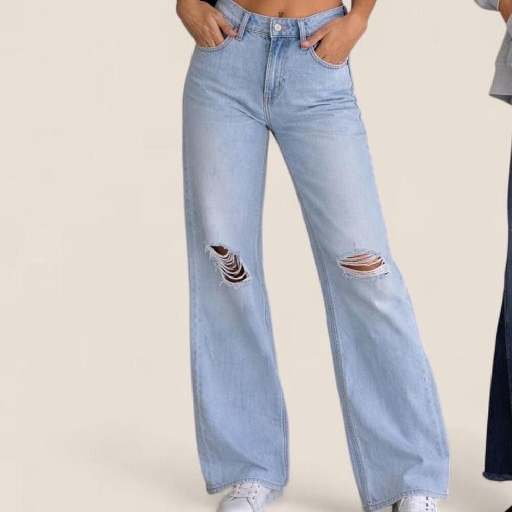 Old Navy light wash Mid rise Baggy Wide Leg "Maria Destroy" jeans | size 2 - Picture 2 of 8